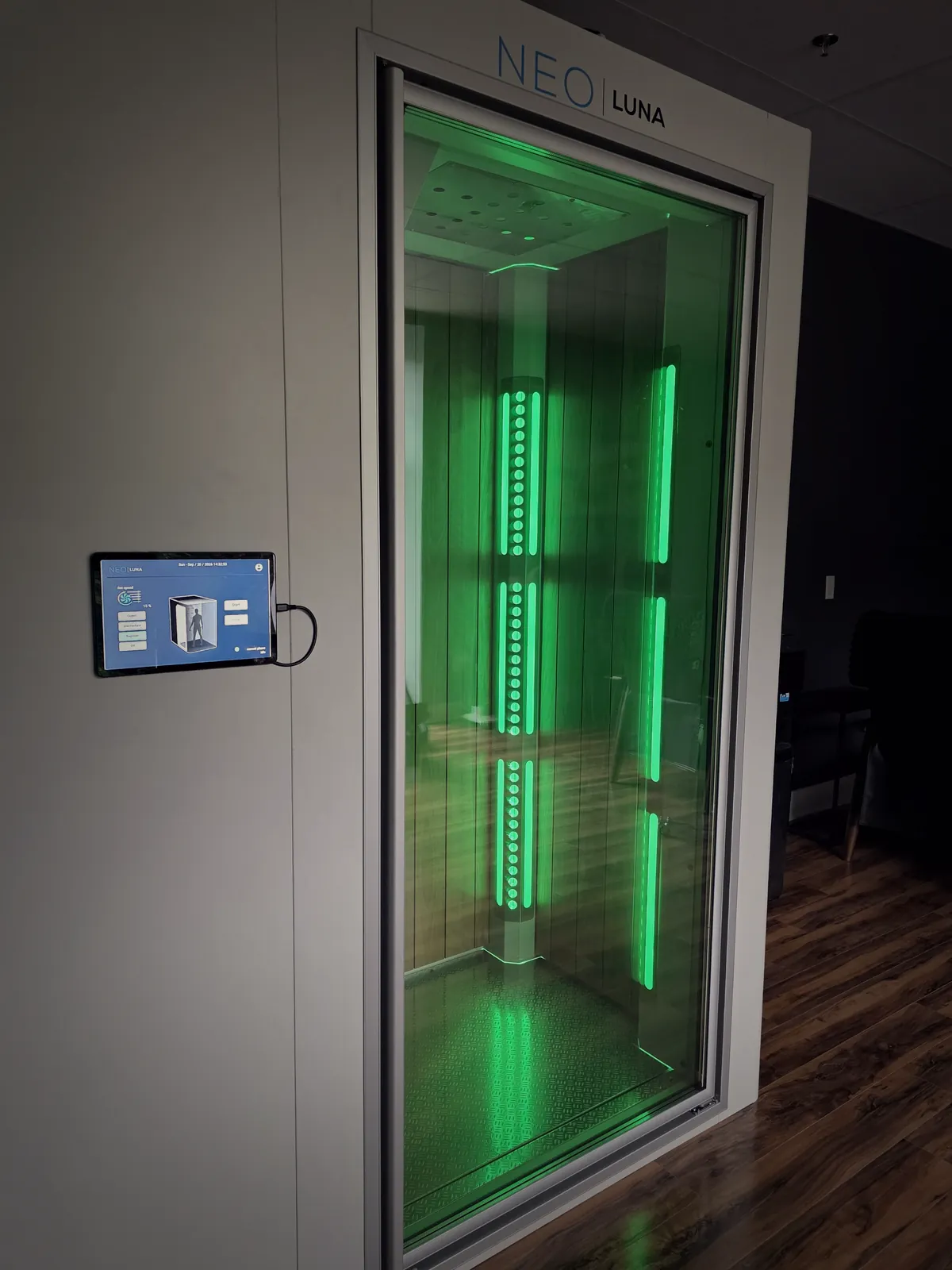 NEO Luna cryotherapy